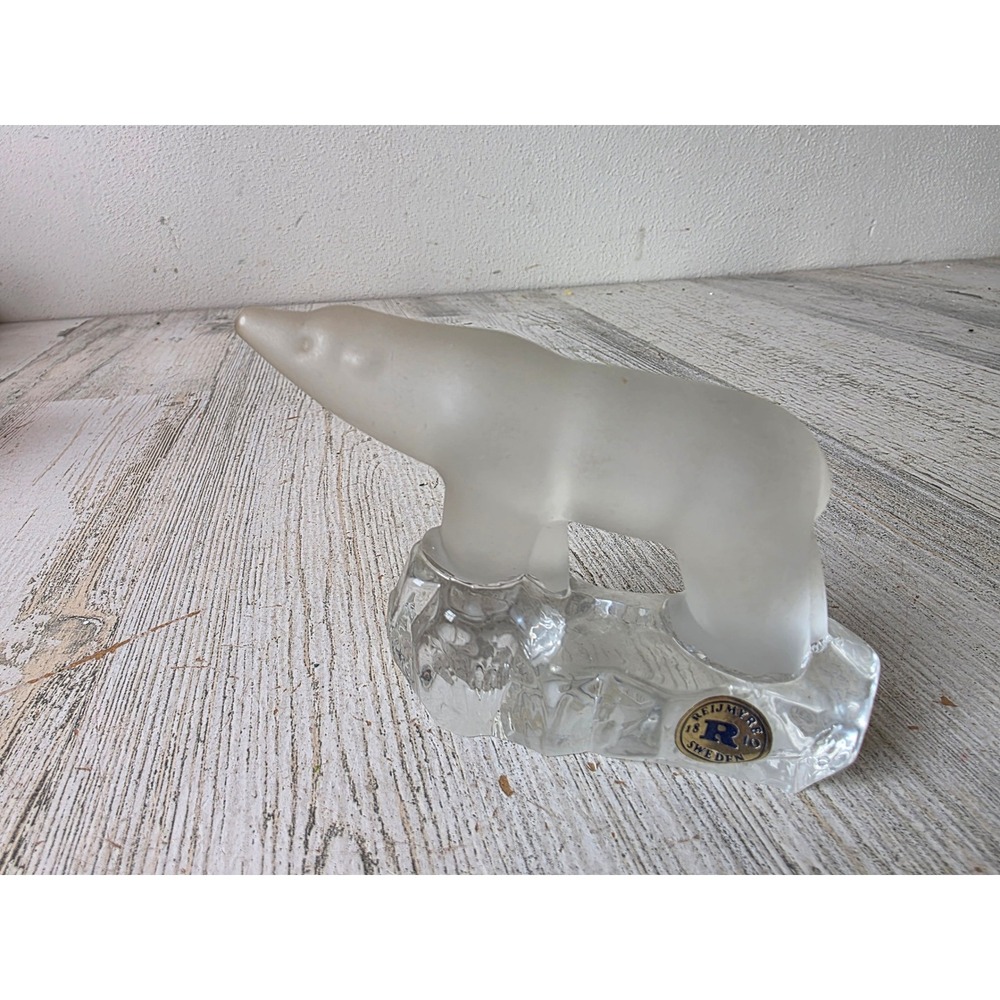 Reijmyre Sweden polar bear crystal glass figurine statue